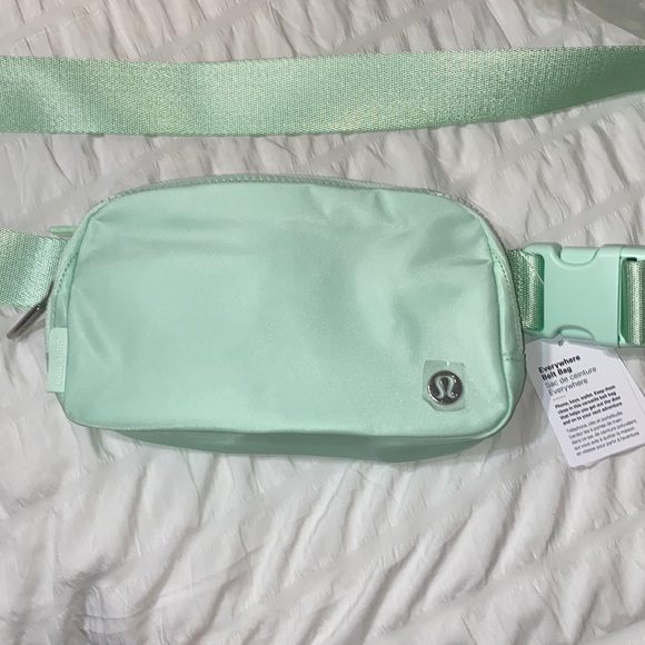 NEW LULULEMON EVERYWHERE BELT BAG MINT MOMENT